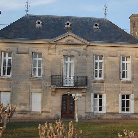 Chateau Begot Lansac  Exterior foto