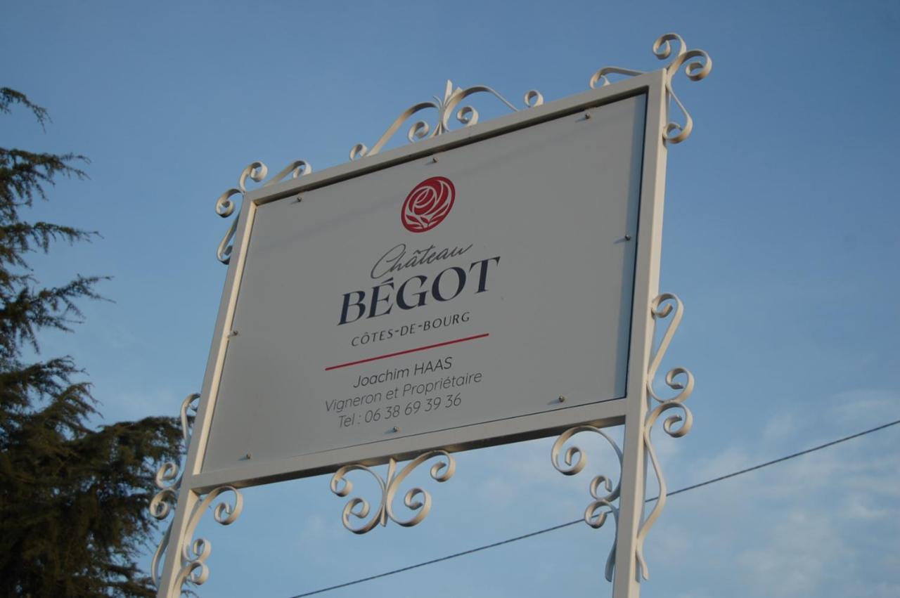 Chateau Begot Lansac  Exterior foto