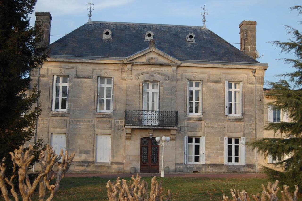 Chateau Begot Lansac  Exterior foto