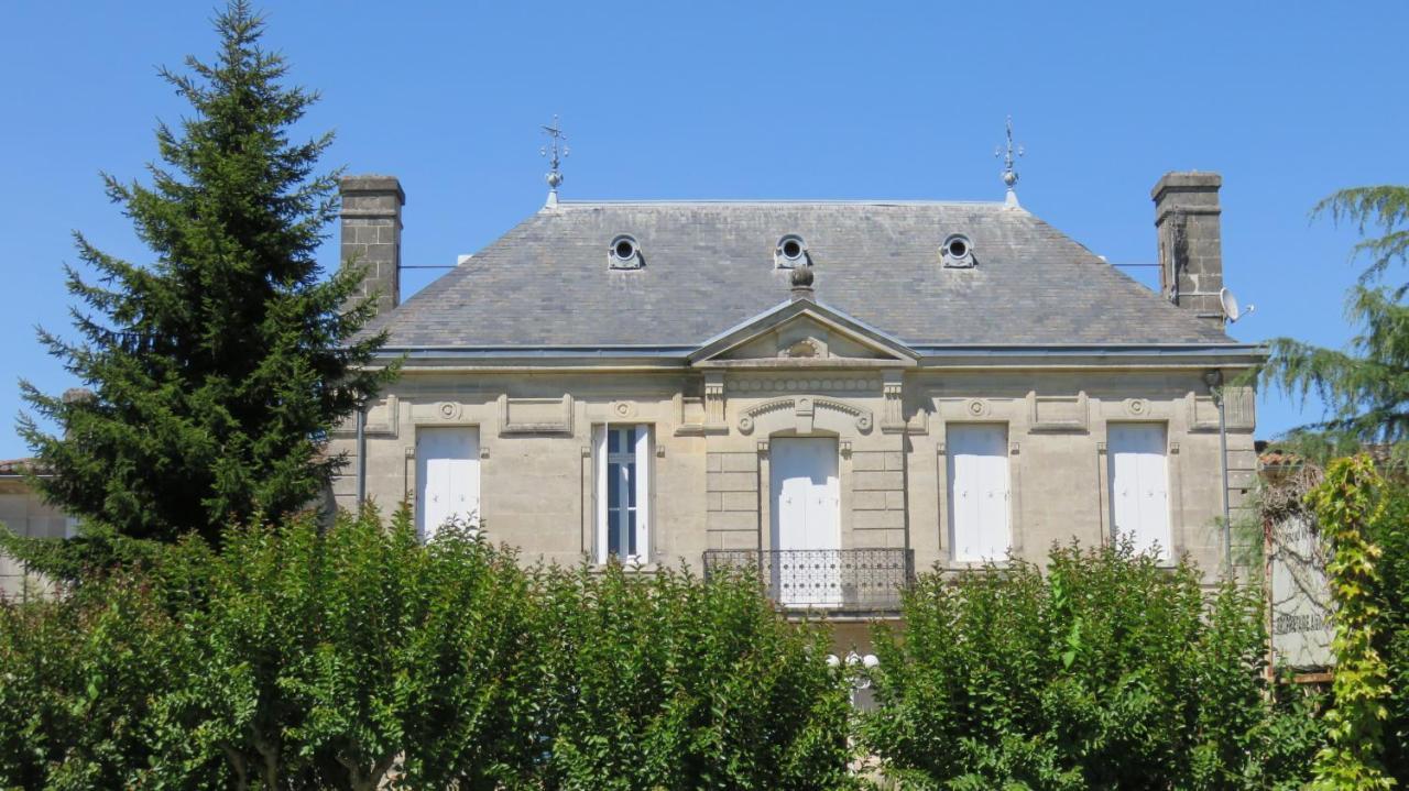 Chateau Begot Lansac  Exterior foto